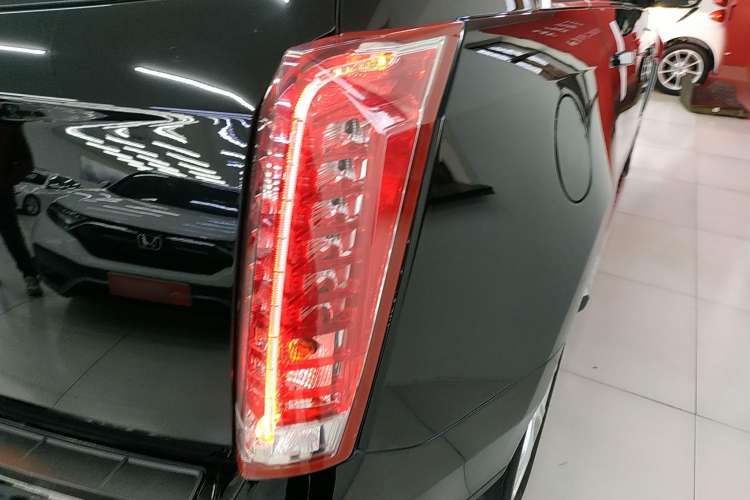 Used Cadillac SRX 2014 3.0L Leading Model Right Rear Taillight