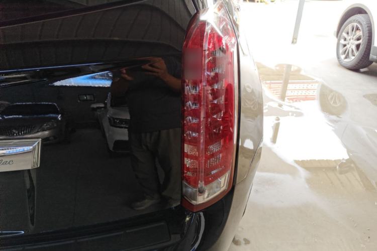Used Cadillac SRX 2014 3.0L Elite Model Right Rear Taillight