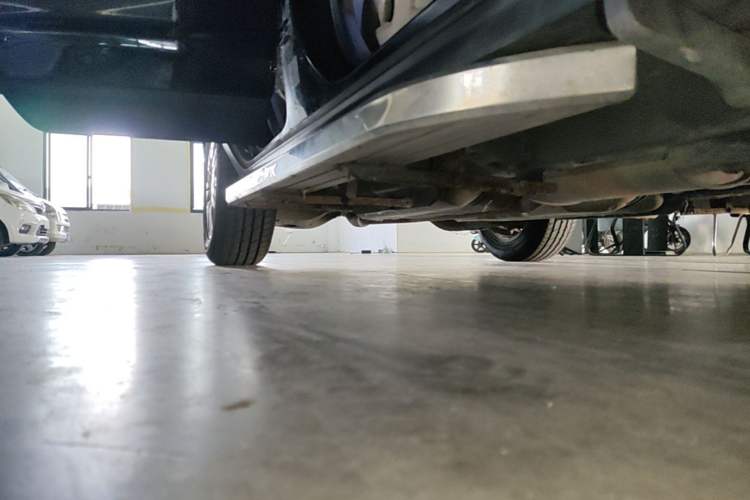 Used Cadillac SRX 2014 3.0L Elite Model Right Side Sill