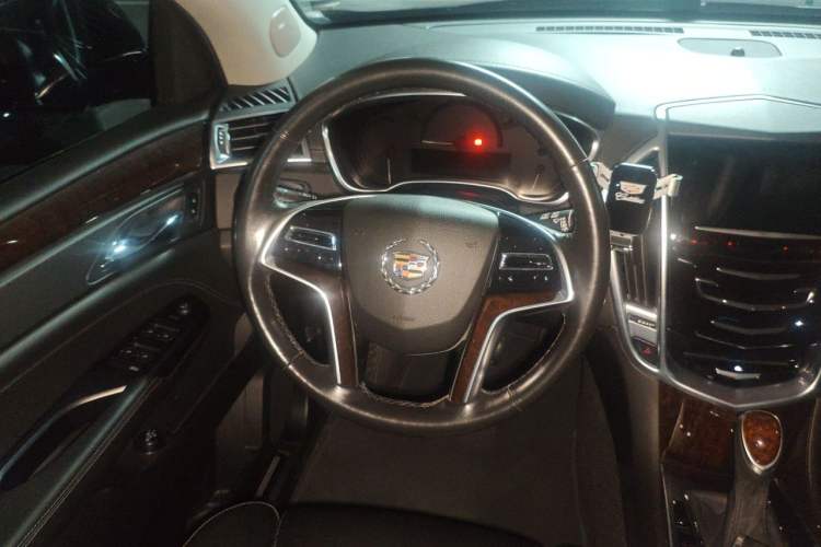 Used Cadillac SRX 2014 3.0L Elite Model Steering Wheel