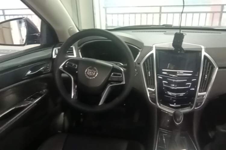 Used Cadillac SRX 2014 3.0L Comfort Model Steering Wheel