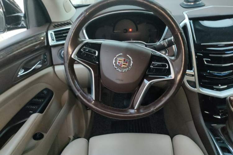 Used Cadillac SRX 2014 3.0L Elite Model Steering Wheel
