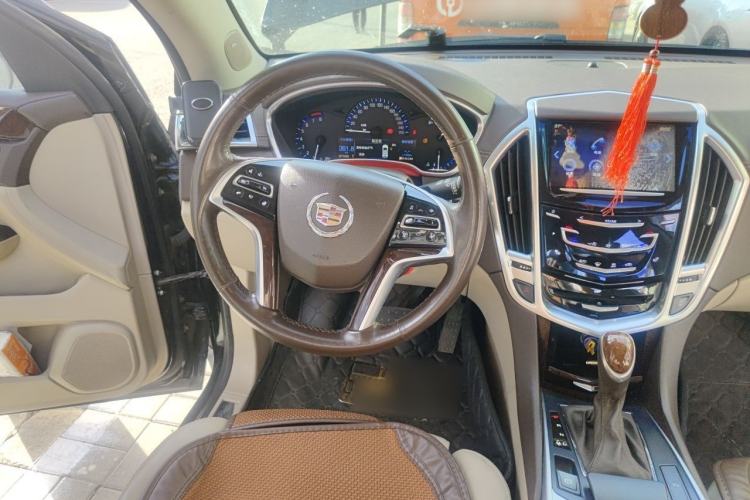 Used Cadillac SRX 2014 3.0L Elite Model Steering Wheel