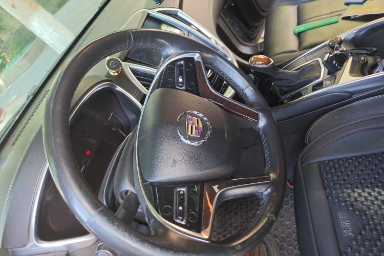 Used Cadillac SRX 2014 3.0L Leading Model Steering Wheel