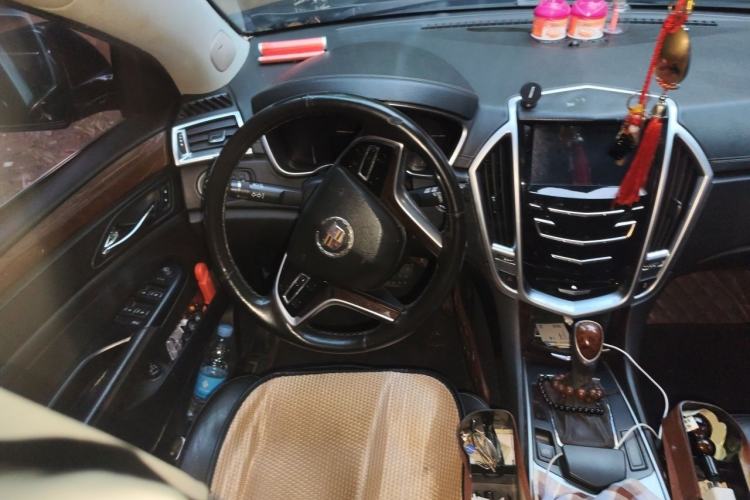 Used Cadillac SRX 2014 3.0L Elite Model Steering Wheel