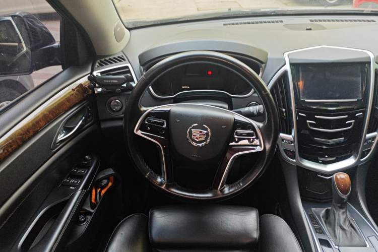 Used Cadillac SRX 2014 3.0L Luxury Model Steering Wheel