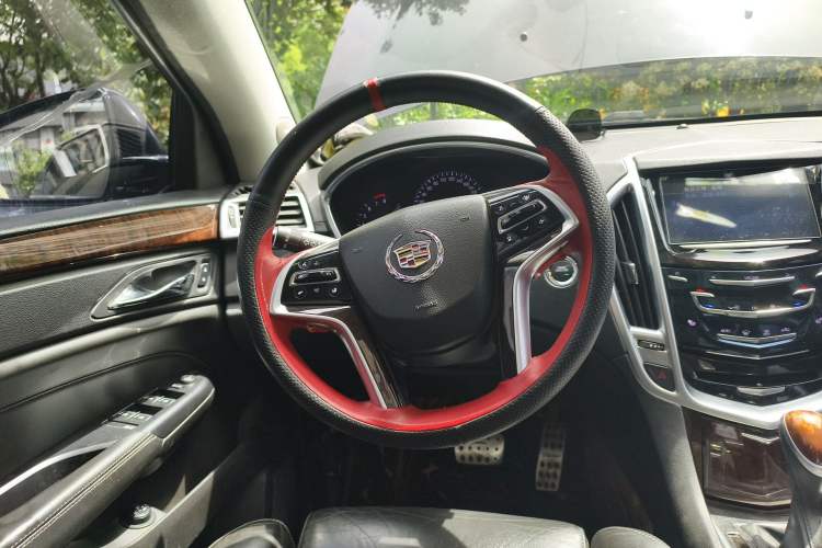 Used Cadillac SRX 2014 3.0L Elite Model Steering Wheel