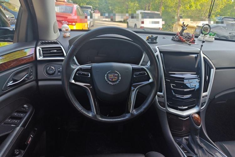 Used Cadillac SRX 2014 3.0L Elite Model Steering Wheel