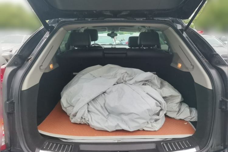 Used Cadillac SRX 2014 3.0L Elite Model Trunk
