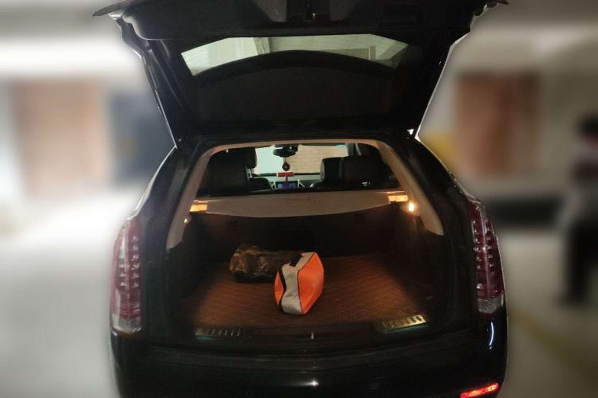 Used Cadillac SRX 2014 3.0L Comfort Model Trunk