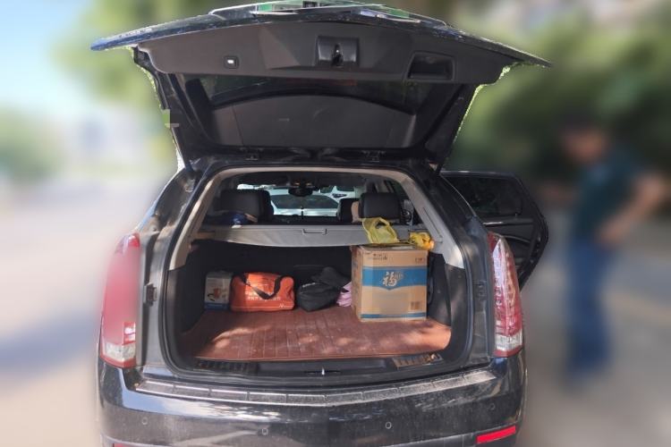 Used Cadillac SRX 2014 3.0L Leading Model Trunk