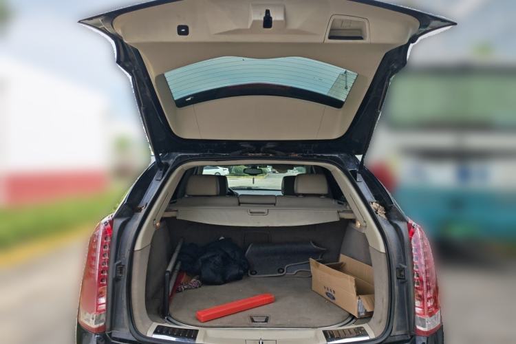Used Cadillac SRX 2014 3.0L Elite Model Trunk