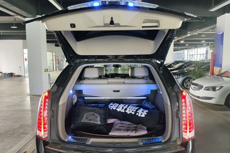 Used Cadillac SRX 2014 3.0L Elite Model Trunk