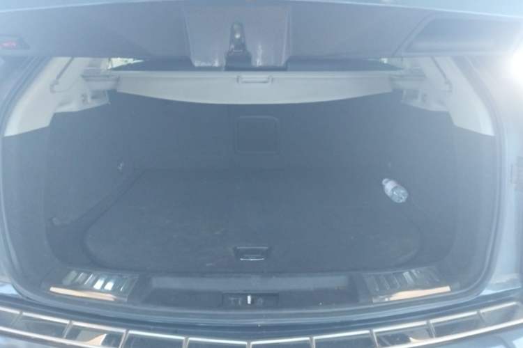 Used Cadillac SRX 2014 3.0L Comfort Model Trunk