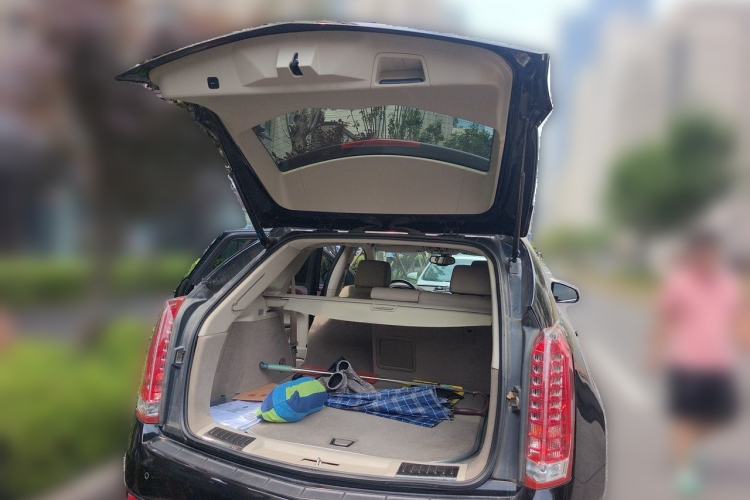 Used Cadillac SRX 2014 3.0L Elite Model Trunk