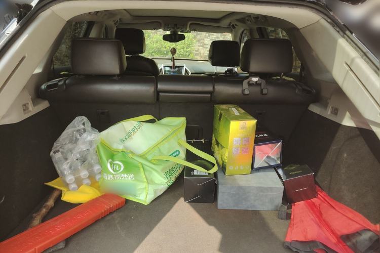 Used Cadillac SRX 2014 3.0L Elite Model Trunk