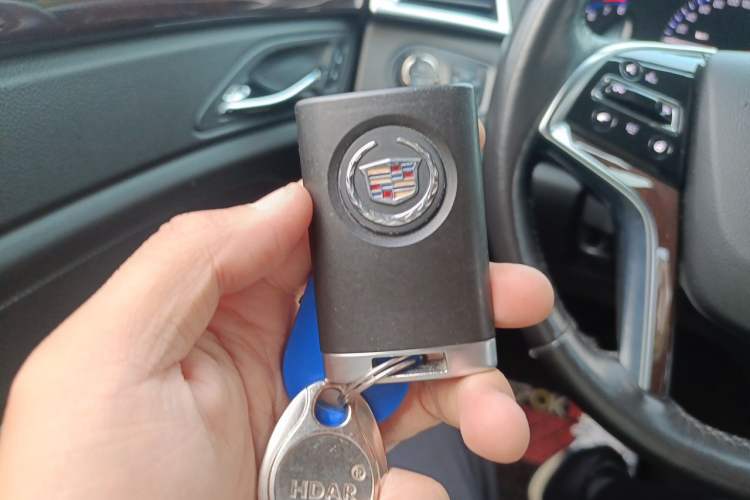 Used Cadillac SRX 2014 3.0L Elite Model Vehicle Key