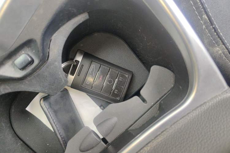 Used Cadillac SRX 2014 3.0L Elite Model Vehicle Key