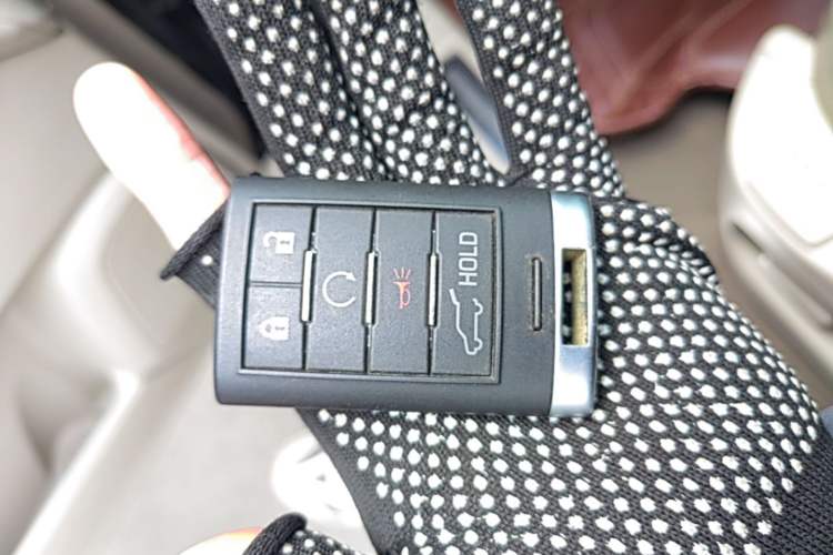 Used Cadillac SRX 2014 3.0L Elite Model Vehicle Key