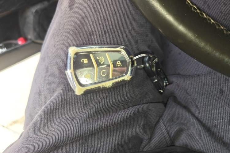 Used Cadillac SRX 2014 3.0L Elite Model Vehicle Key