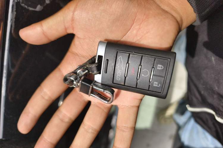 Used Cadillac SRX 2014 3.0L Elite Model Vehicle Key