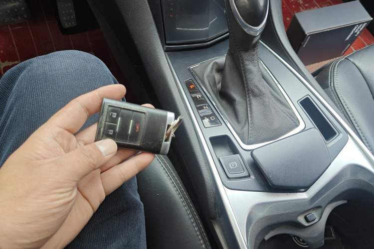 Used Cadillac SRX 2014 3.0L Comfort Model Vehicle Key