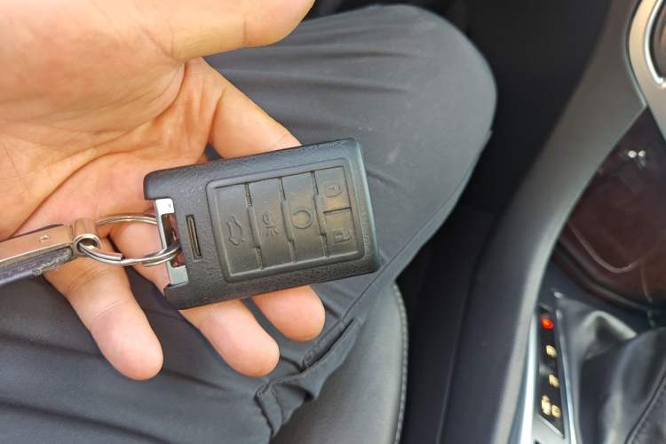 Used Cadillac SRX 2014 3.0L Elite Model Vehicle Key