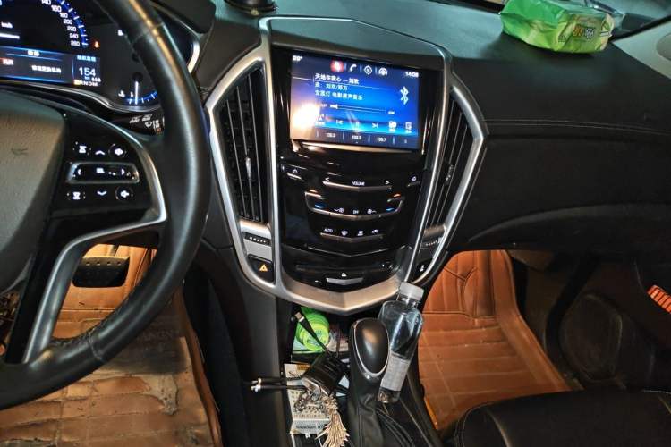 Used Cadillac SRX 2014 3.0L Comfort Model Audio And AC Panel