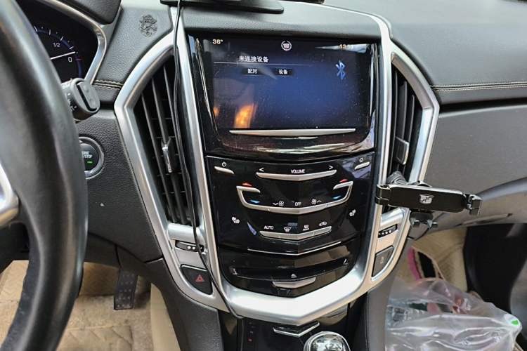 Used Cadillac SRX 2014 3.0L Elite Model Audio And AC Panel