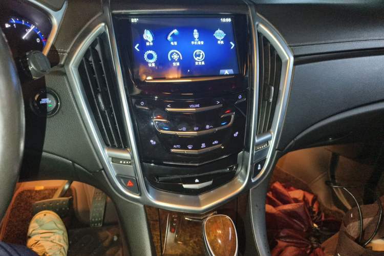 Used Cadillac SRX 2014 3.0L Elite Model Audio And AC Panel