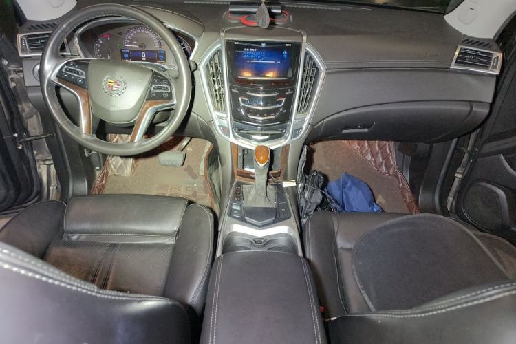 Used Cadillac SRX 2014 3.0L Elite Model Center Console