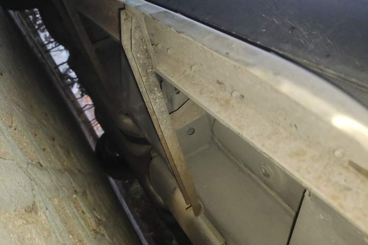 Used Cadillac SRX 2014 3.0L Elite Model Chassis Front Right
