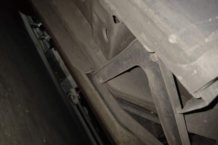 Used Cadillac SRX 2014 3.0L Elite Model Chassis Rear Left