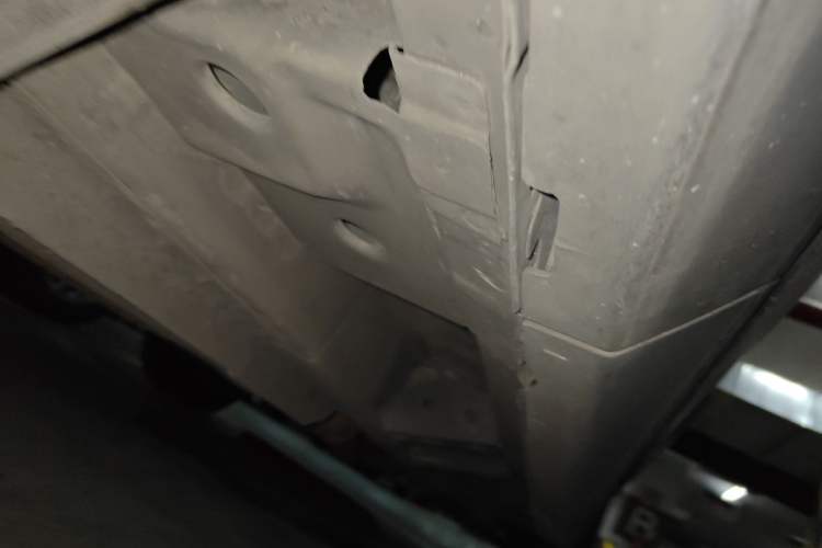 Used Cadillac SRX 2014 3.0L Elite Model Chassis Rear Right