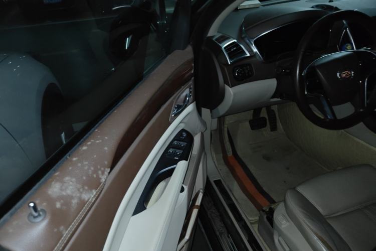 Used Cadillac SRX 2014 3.0L Elite Model Driver Seat