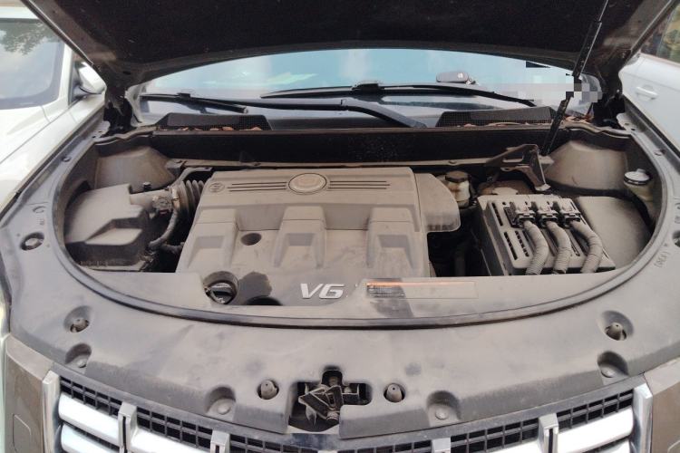 Used Cadillac SRX 2014 3.0L Comfort Model Engine Bay