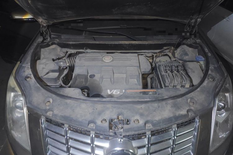 Used Cadillac SRX 2014 3.0L Comfort Model Engine Bay