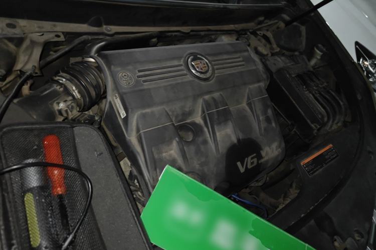 Used Cadillac SRX 2014 3.0L Elite Model Engine Bay