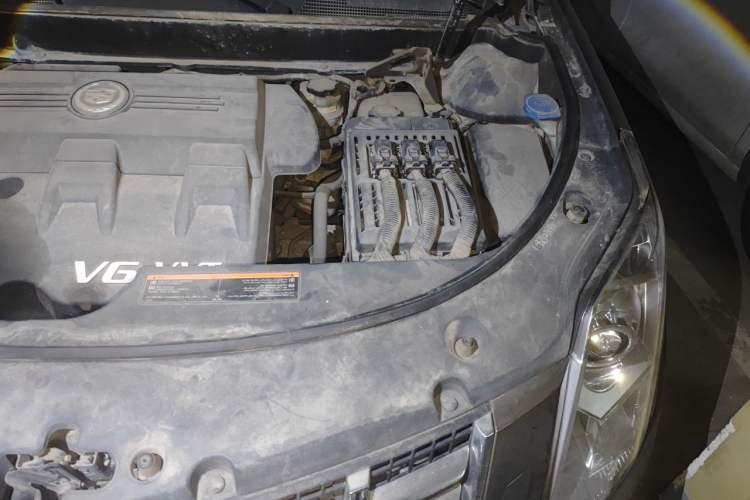 Used Cadillac SRX 2014 3.0L Comfort Model Engine Bay Left