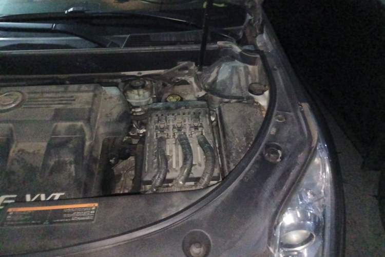 Used Cadillac SRX 2014 3.0L Flagship Model Engine Bay Left