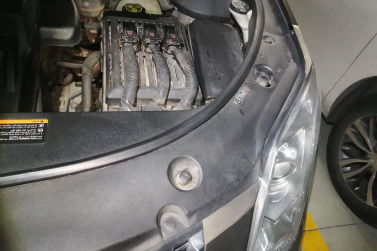Used Cadillac SRX 2014 3.0L Luxury Model Engine Bay Left
