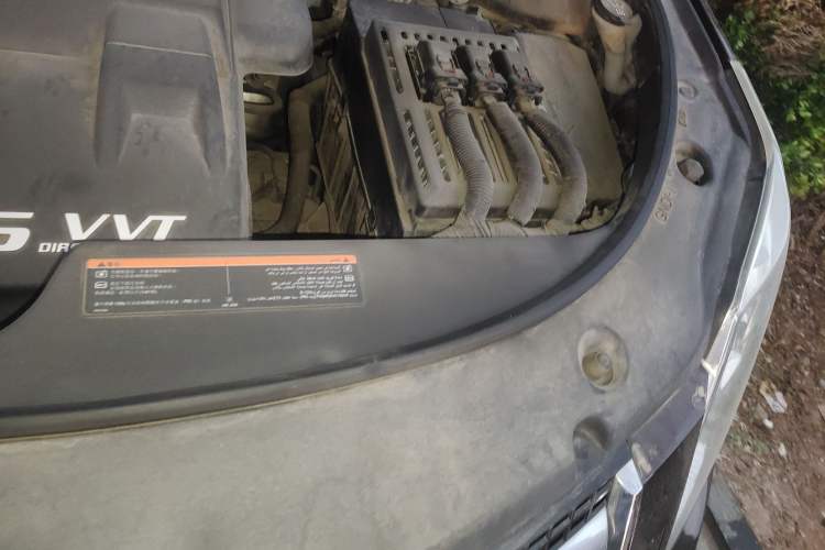 Used Cadillac SRX 2014 3.0L Elite Model Engine Bay Left