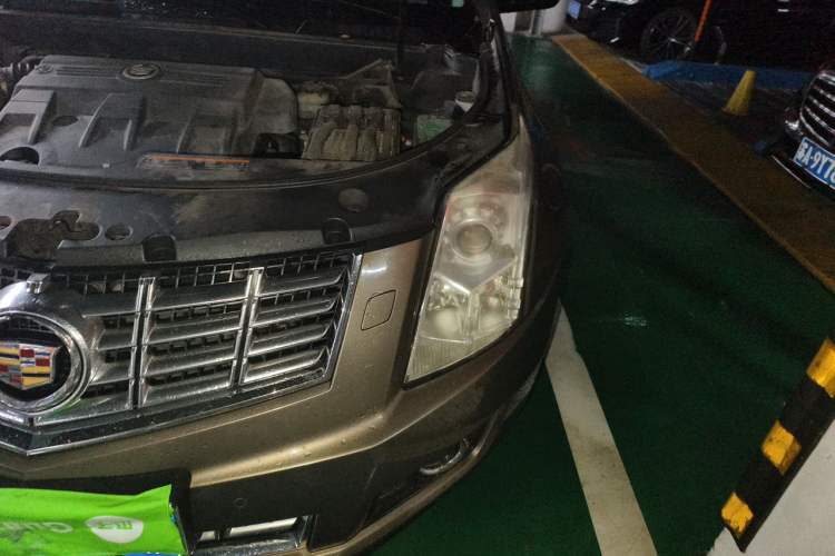 Used Cadillac SRX 2014 3.0L Elite Model Engine Bay Left