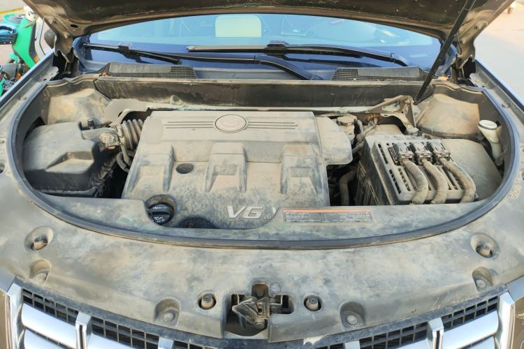 Used Cadillac SRX 2014 3.0L Elite Model Engine Bay