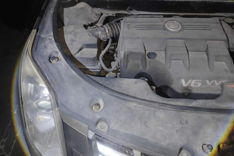 Used Cadillac SRX 2014 3.0L Comfort Model Engine Bay Right