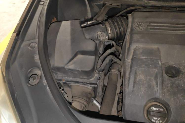 Used Cadillac SRX 2014 3.0L Comfort Model Engine Bay Right