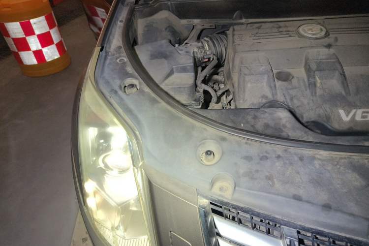 Used Cadillac SRX 2014 3.0L Elite Model Engine Bay Right