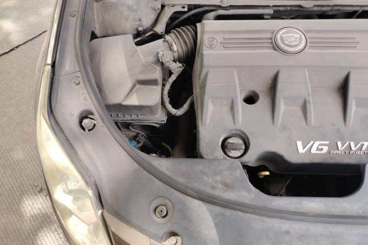 Used Cadillac SRX 2014 3.0L Luxury Model Engine Bay Right