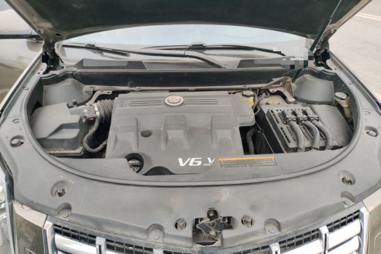 Used Cadillac SRX 2014 3.0L Elite Model Engine Bay