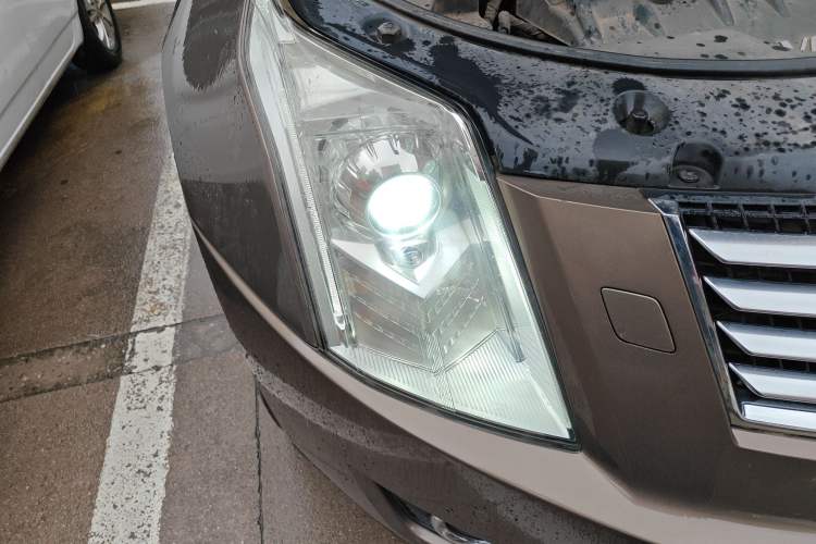 Used Cadillac SRX 2014 3.6L Flagship Model Exterior 6